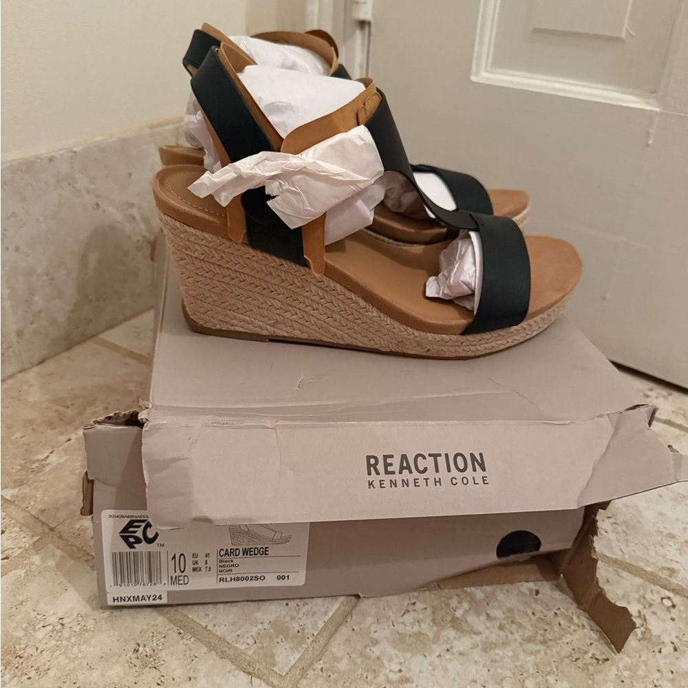 Kennetha Cole REACTION womens Card T-strap Wedge size 10